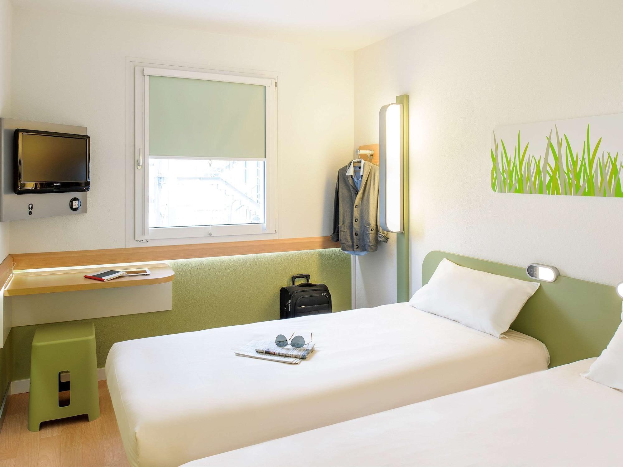Ibis Budget Montauban Les Chaumes Экстерьер фото